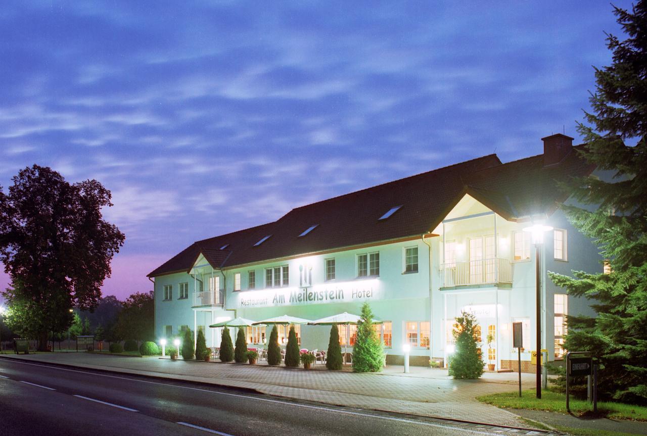Hotel Am Meilenstein Dunkelforth Экстерьер фото