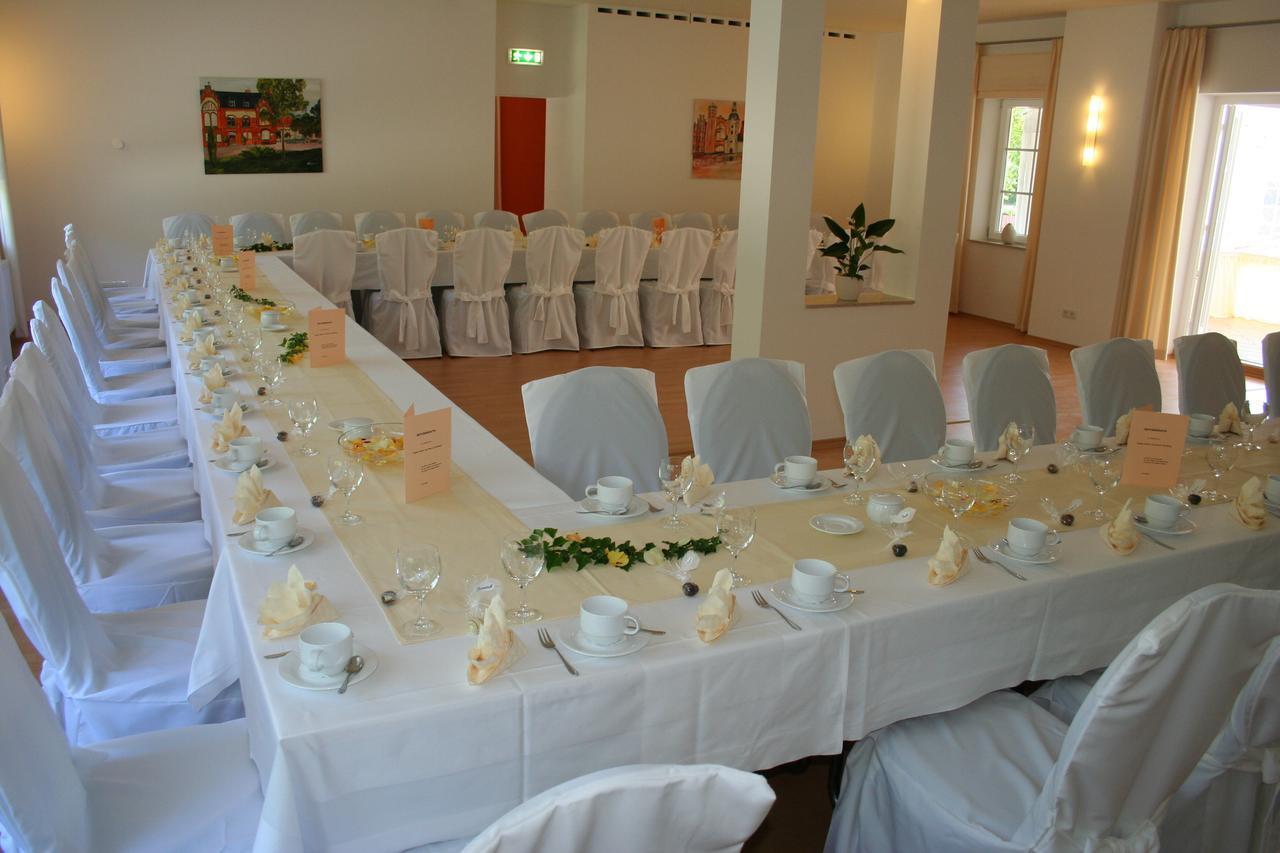 Hotel Am Meilenstein Dunkelforth Экстерьер фото
