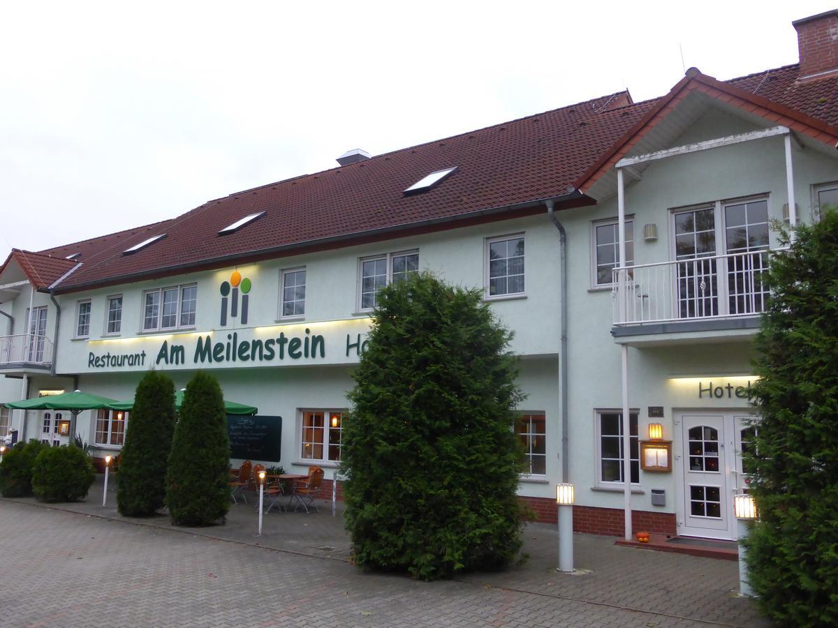 Hotel Am Meilenstein Dunkelforth Экстерьер фото