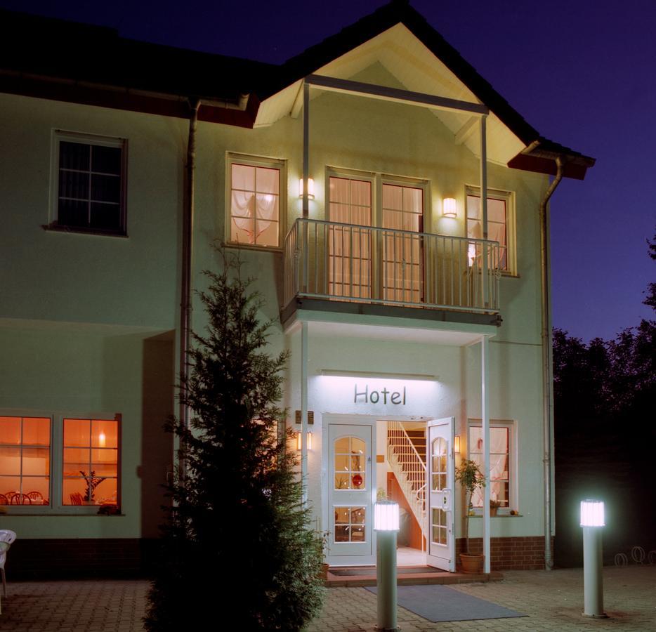 Hotel Am Meilenstein Dunkelforth Экстерьер фото