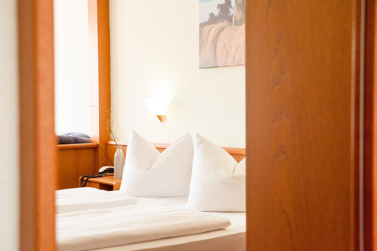 Hotel Am Meilenstein Dunkelforth Экстерьер фото