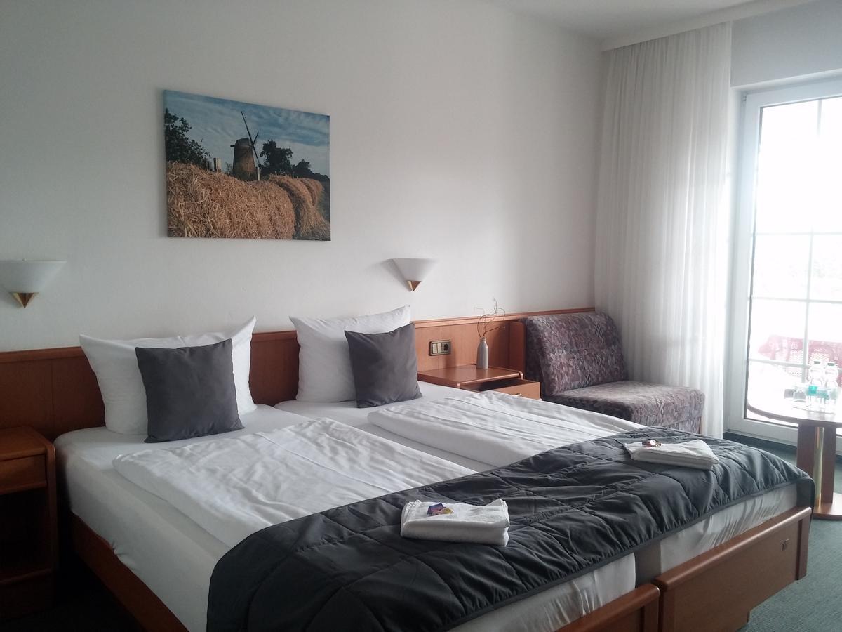Hotel Am Meilenstein Dunkelforth Экстерьер фото