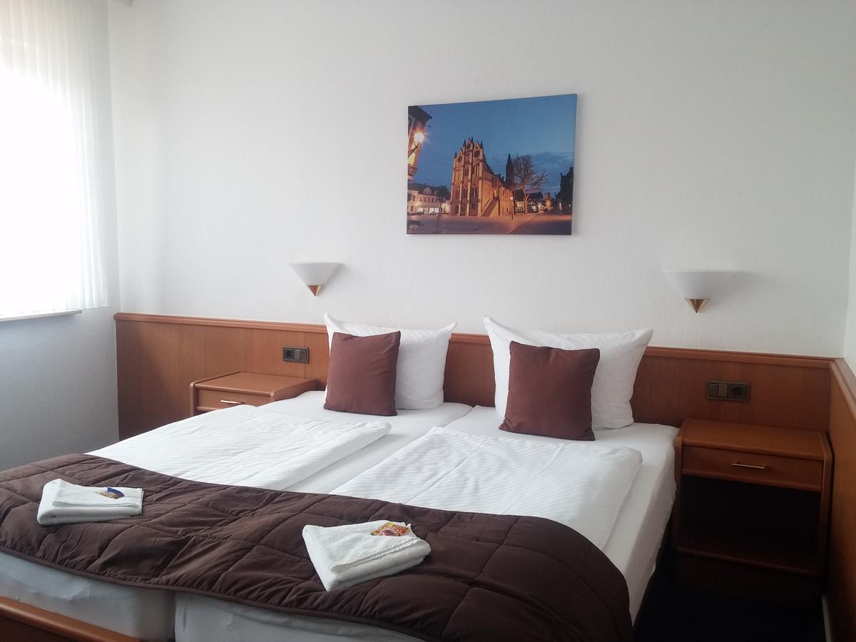 Hotel Am Meilenstein Dunkelforth Экстерьер фото