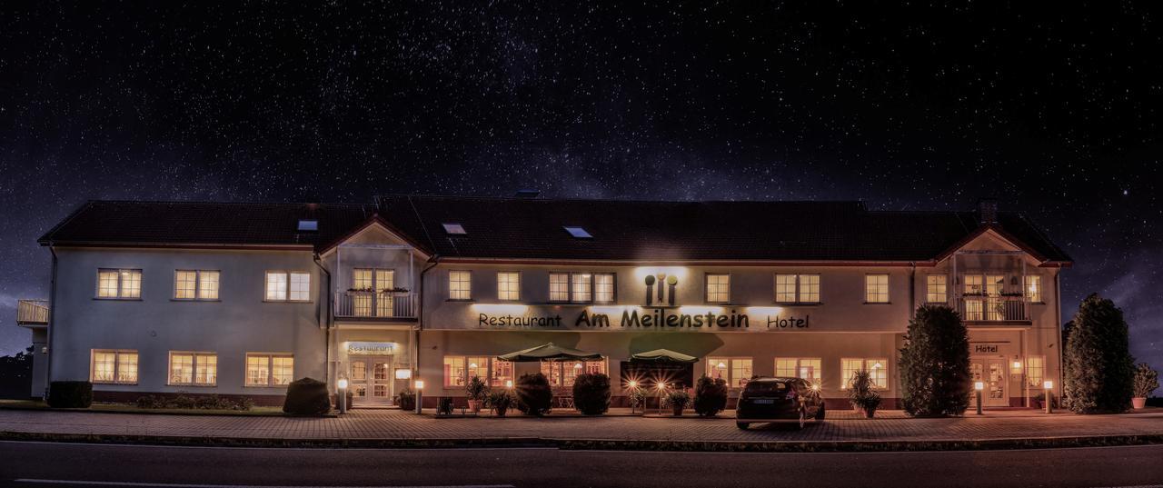 Hotel Am Meilenstein Dunkelforth Экстерьер фото